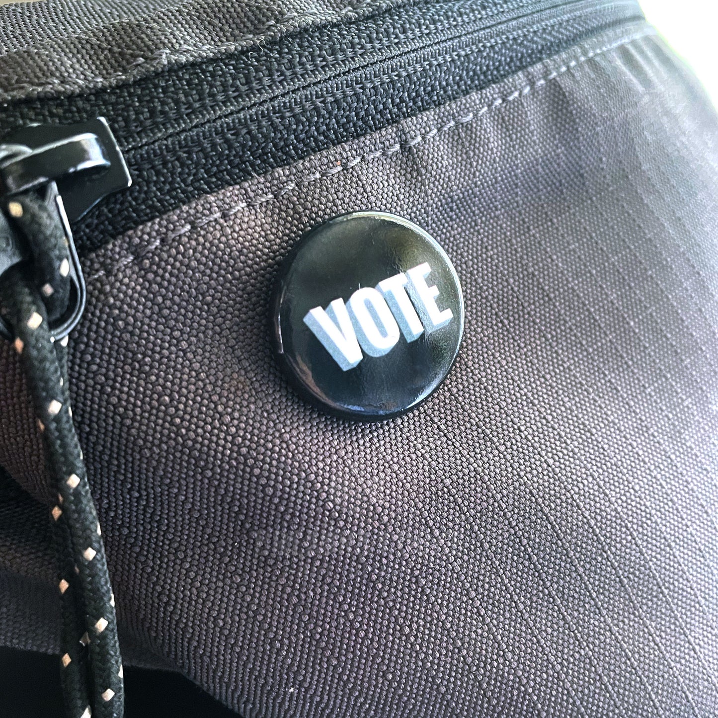 VOTE | Pin-Back Button | 1 in